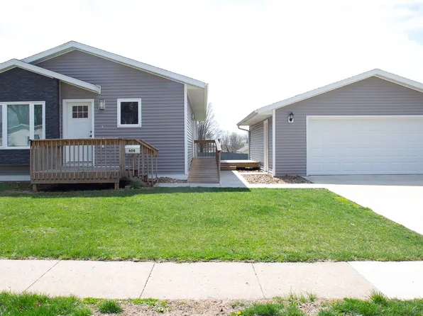 608 E Washington St, Knoxville, IA 50138