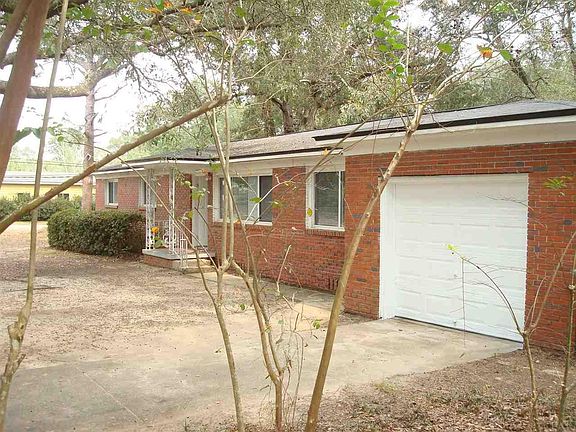 3rd image of 8144 Caminitti Ln