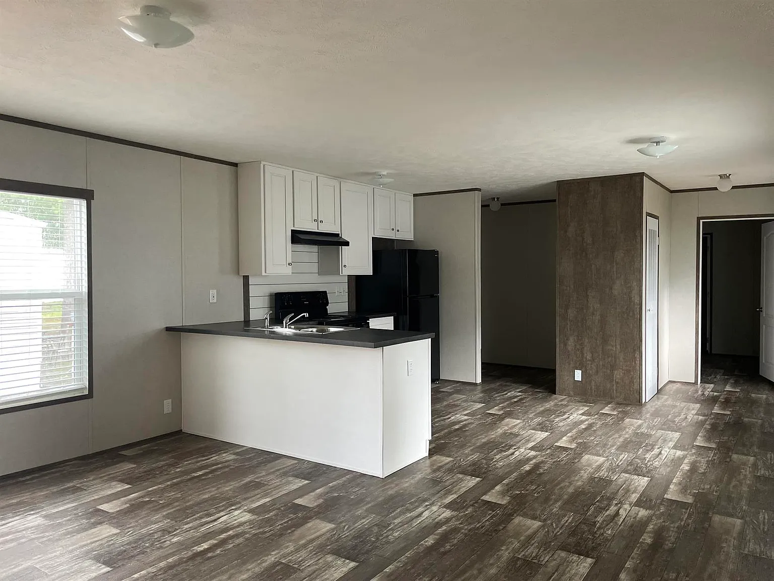 107C — Photo 2