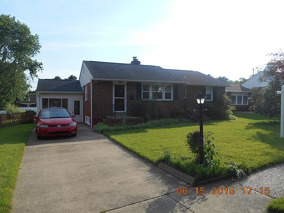 2nd image of 2104 Lynch Dr