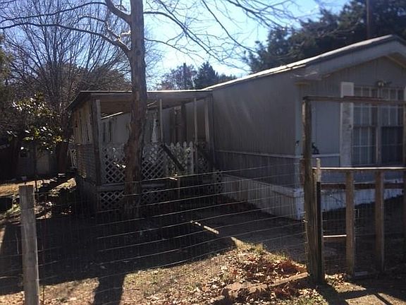 4th image of 571 Lake Country Dr