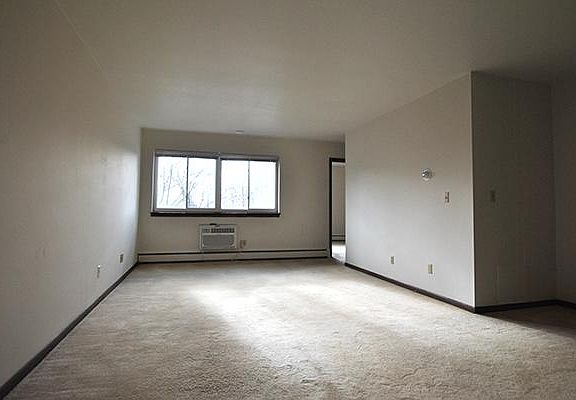 4th image of 2545 N Frederick Ave APT 309