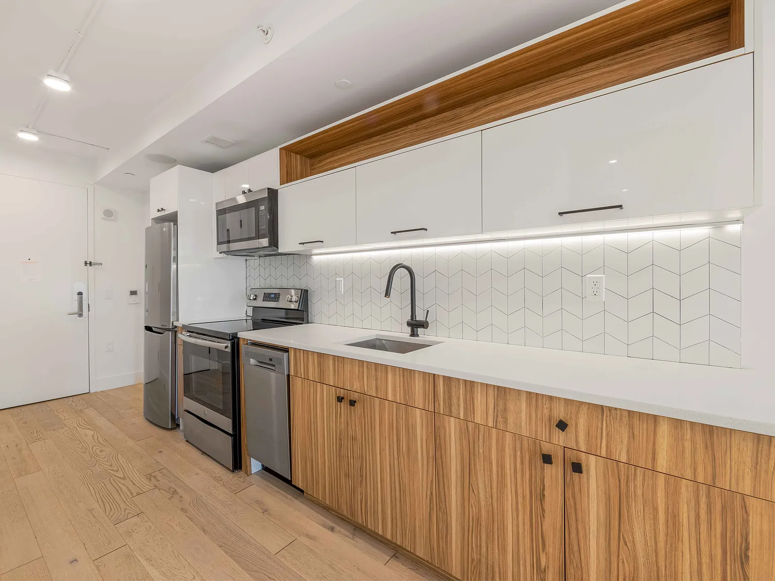 60 West 125th Street — Photo 4