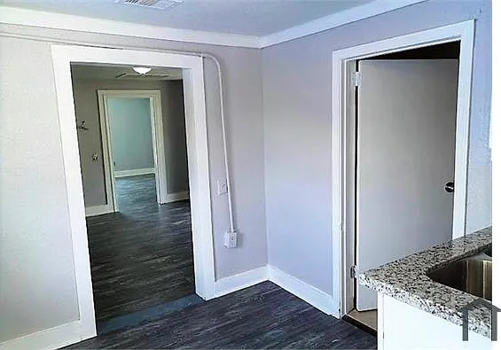 412 N 8th St #2 — Photo 5