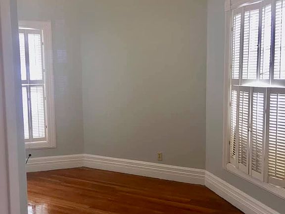 3rd image of 610 E 4th St N #4