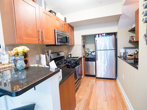 5th image of 3006 W Girard Ave #3A
