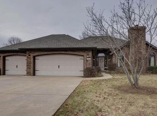 725 W Osage Dr, Nixa, MO 65714