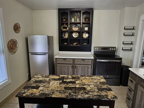 1414 Miami St APT B, South Bend, IN 46613