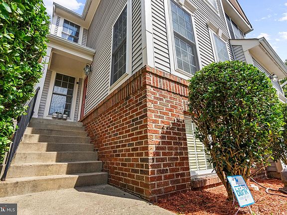 3rd image of 13436 Wansteadt Pl #17