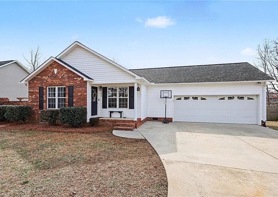 1st image of 323 Jarrett Rd