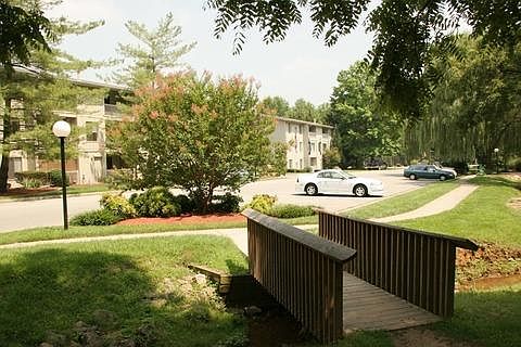 4th image of 3301 Circle Brook Dr