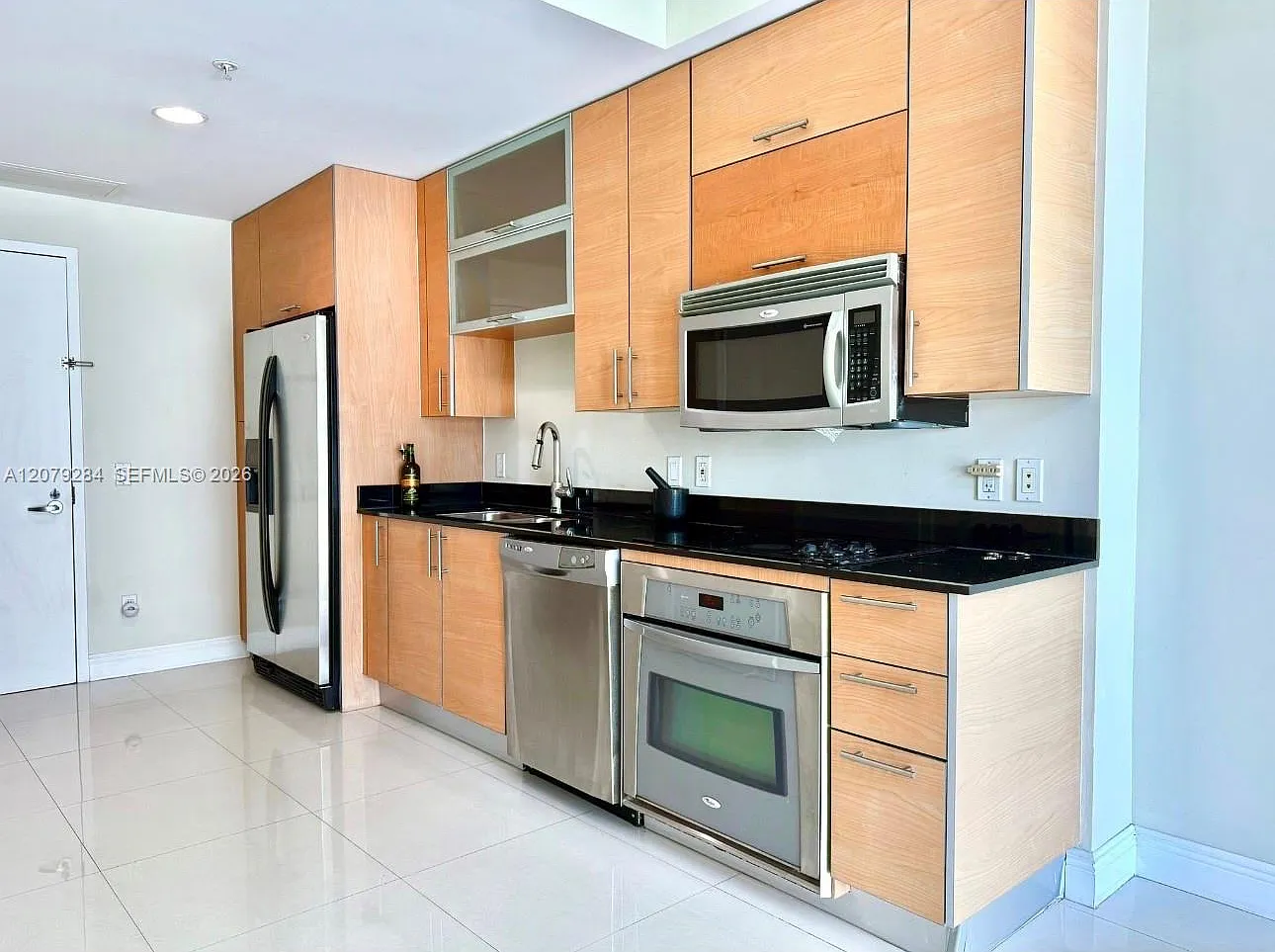 Infinity At Brickell Cond — Photo 3