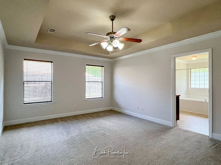 2080 Stennis Dr — Photo 17