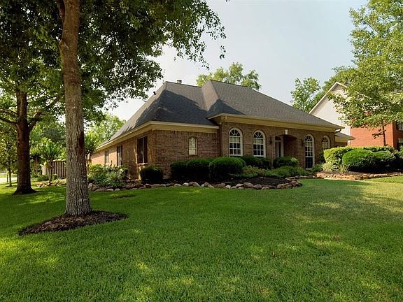 4th image of 3403 Park Springs Ln