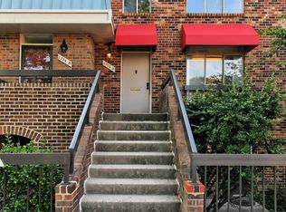 1773 S Hayes St APT B, Arlington, VA 22202