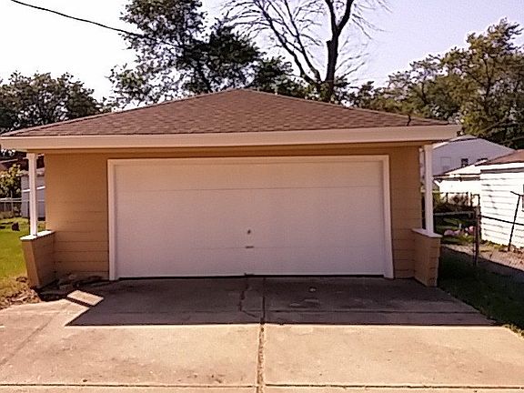 4th image of 418 50th Ave