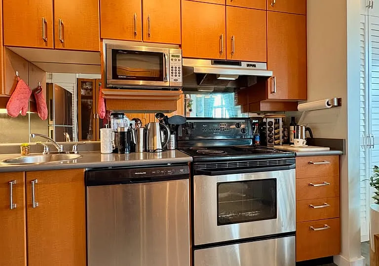 409 Swift St #423 — Photo 11