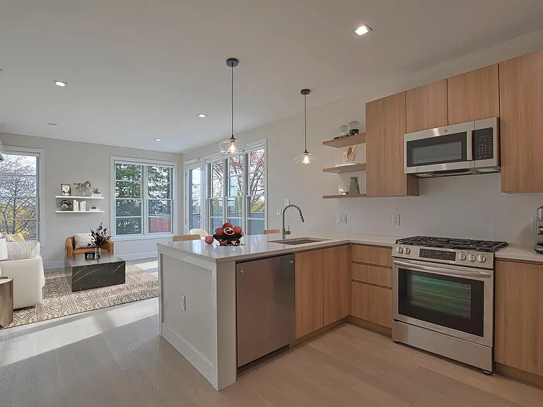 Diana Place — Photo 12