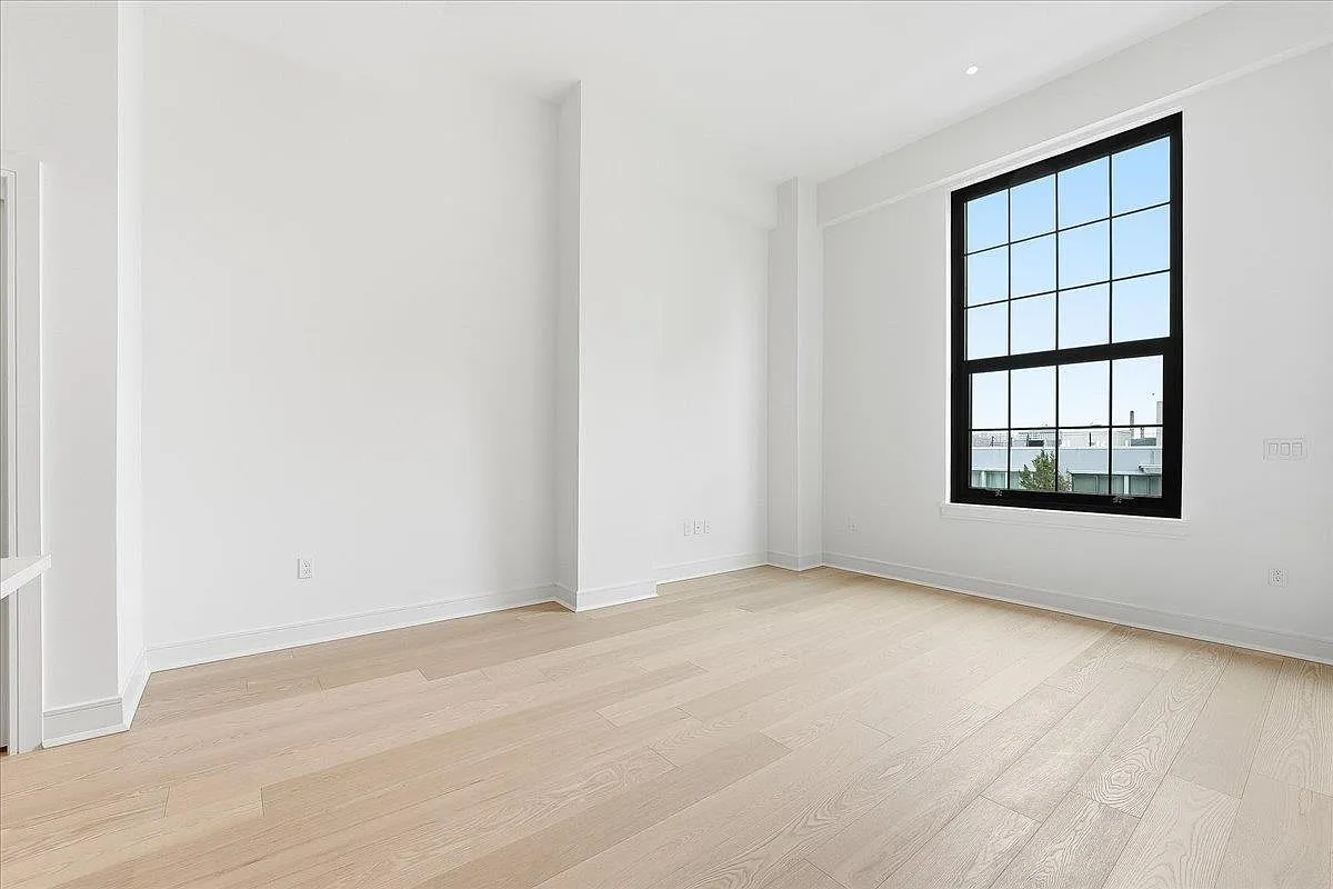 Building Photo - 38 Jackson St #515