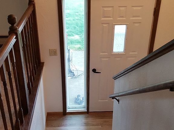 3rd image of 615 22nd Ave