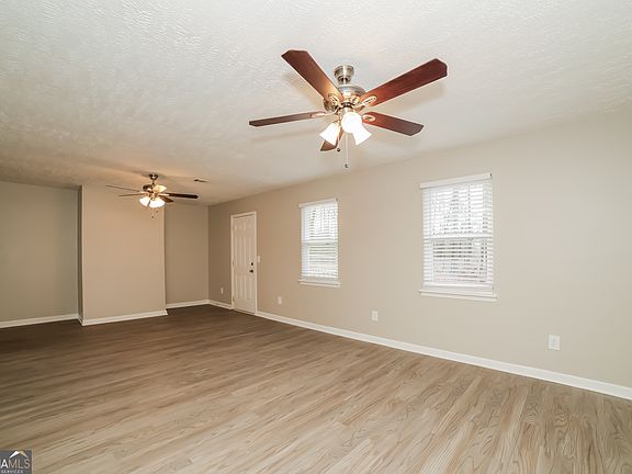 4th image of 5885 S Quail Dr