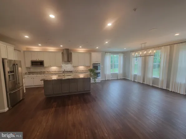 16622 Tortola Dr, Accokeek, MD 20607