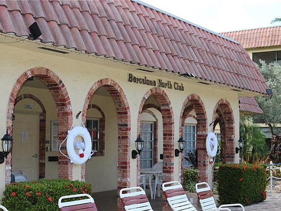 complex club house