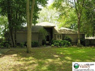 1723 Nottingham Dr SW, Decatur, AL 35603