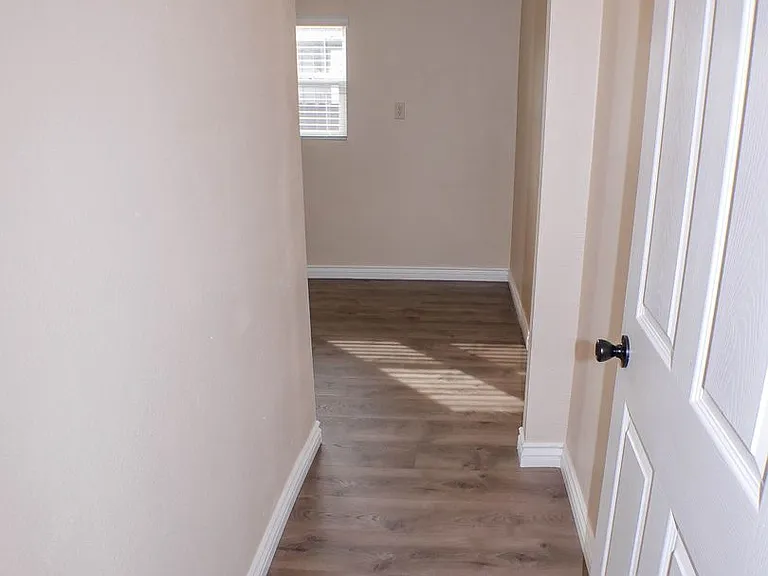 2924-2932 Suncrest Dr — Photo 46