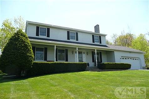1st image of 17 Briarwood Ln