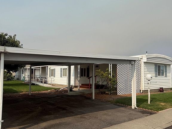 3rd image of 7901 W Clearwater Ave Unit 157