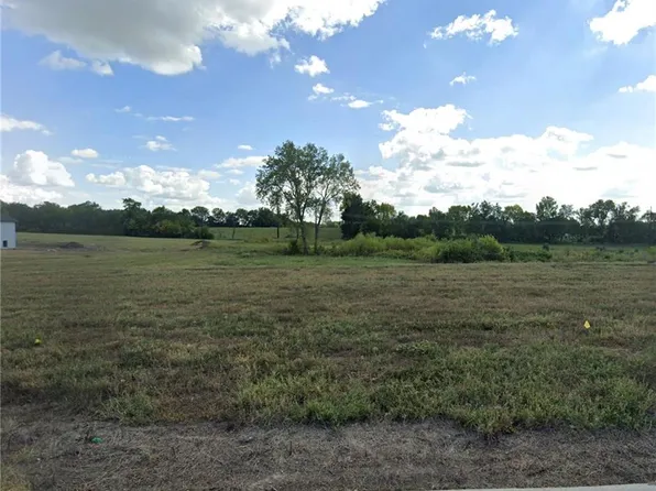 24205 E 105th St, Lees Summit, MO 64086