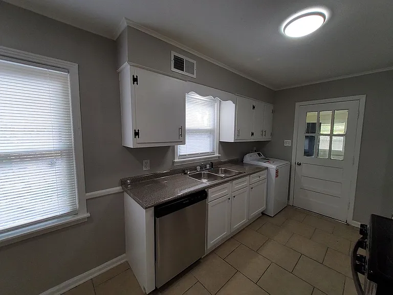 3370 Powers Rd — Photo 19