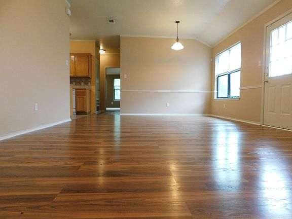 2nd image of 203 Janelle Dr APT B