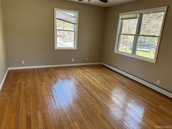 4th image of 56 Waverly Avenue