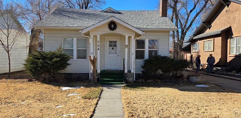 1st image of 704 S 4th St