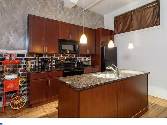 3rd image of 200 Lincoln Ave Suite 113