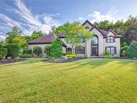 2nd image of 7231 Forestwood Dr