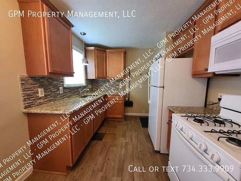 15806 Meyer Ave — Photo 9