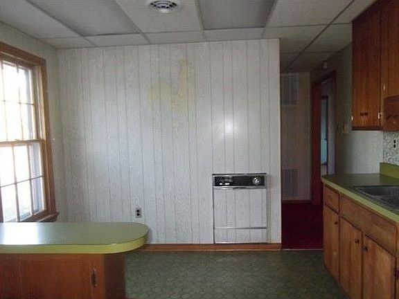 5th image of 310 Woodview Dr