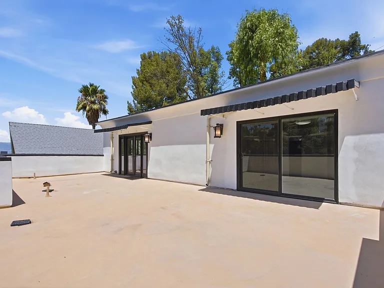 5244 Baza Ave — Photo 27