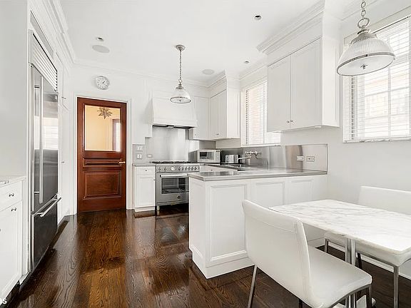 5th image of 115 E 67th St #7/8D