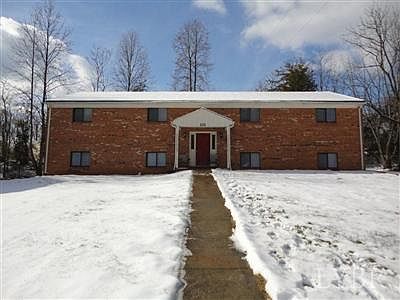 3rd image of 101 Edgeway Dr #103