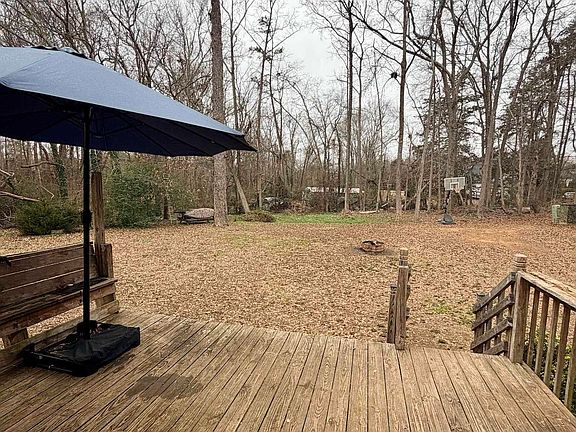 4th image of 104 Dunwoody Dr