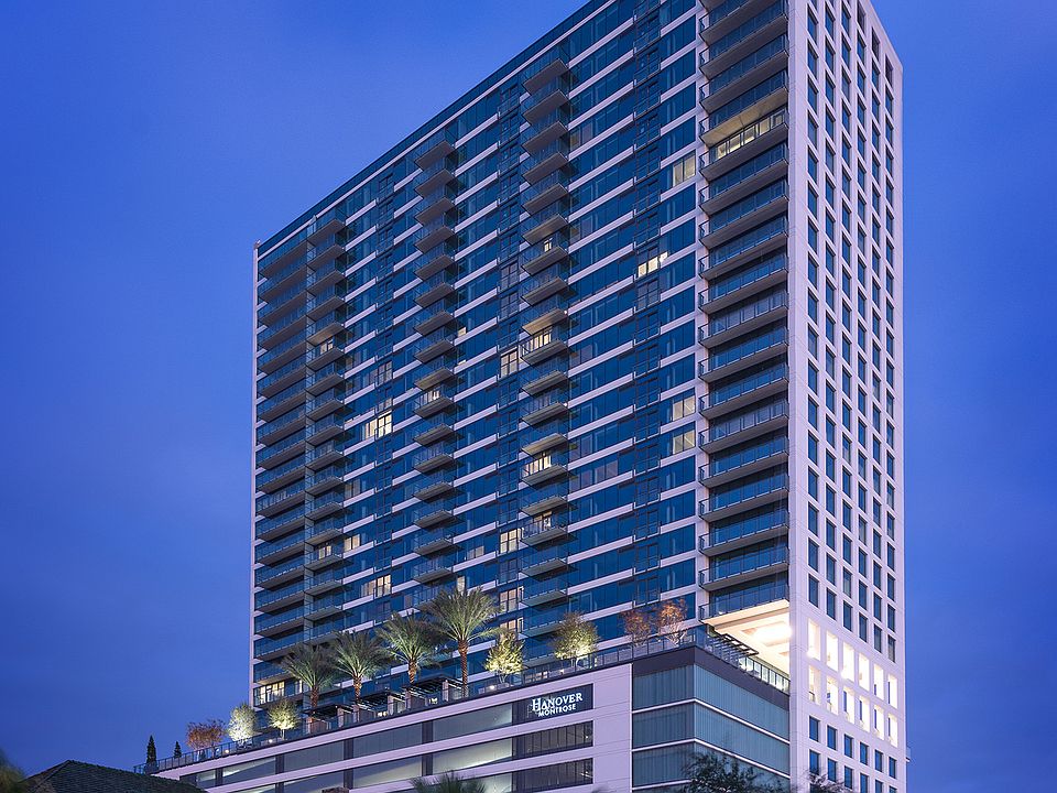 Conveniently located in Montrose, offering impressive Houston views and easy access to downtown and the Houston Medical Center