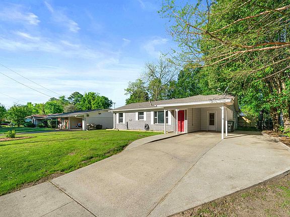 3rd image of 3801 Driftwood Ln