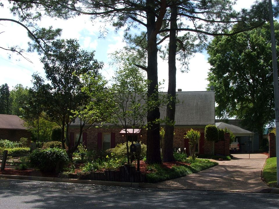 Fully Landscaped