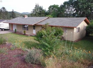 942 NE Lillian St, Myrtle Creek, OR 97457