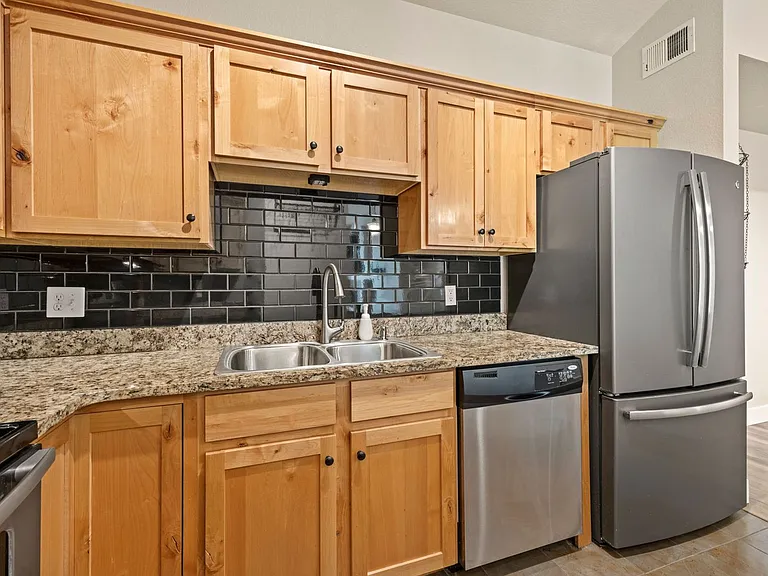 2445 Windrow Dr #C303 — Photo 6