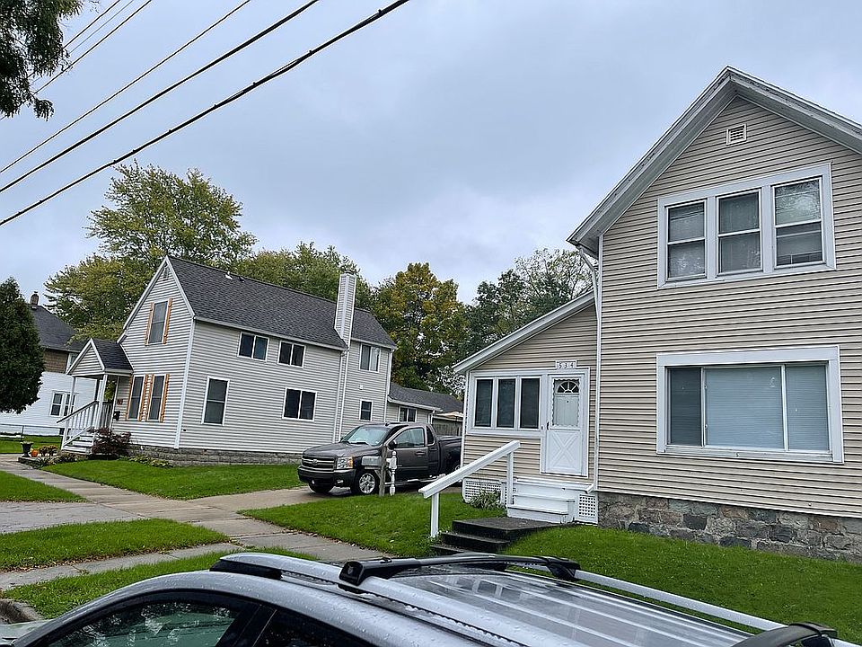 1st image of 534 Carrier St NE #1